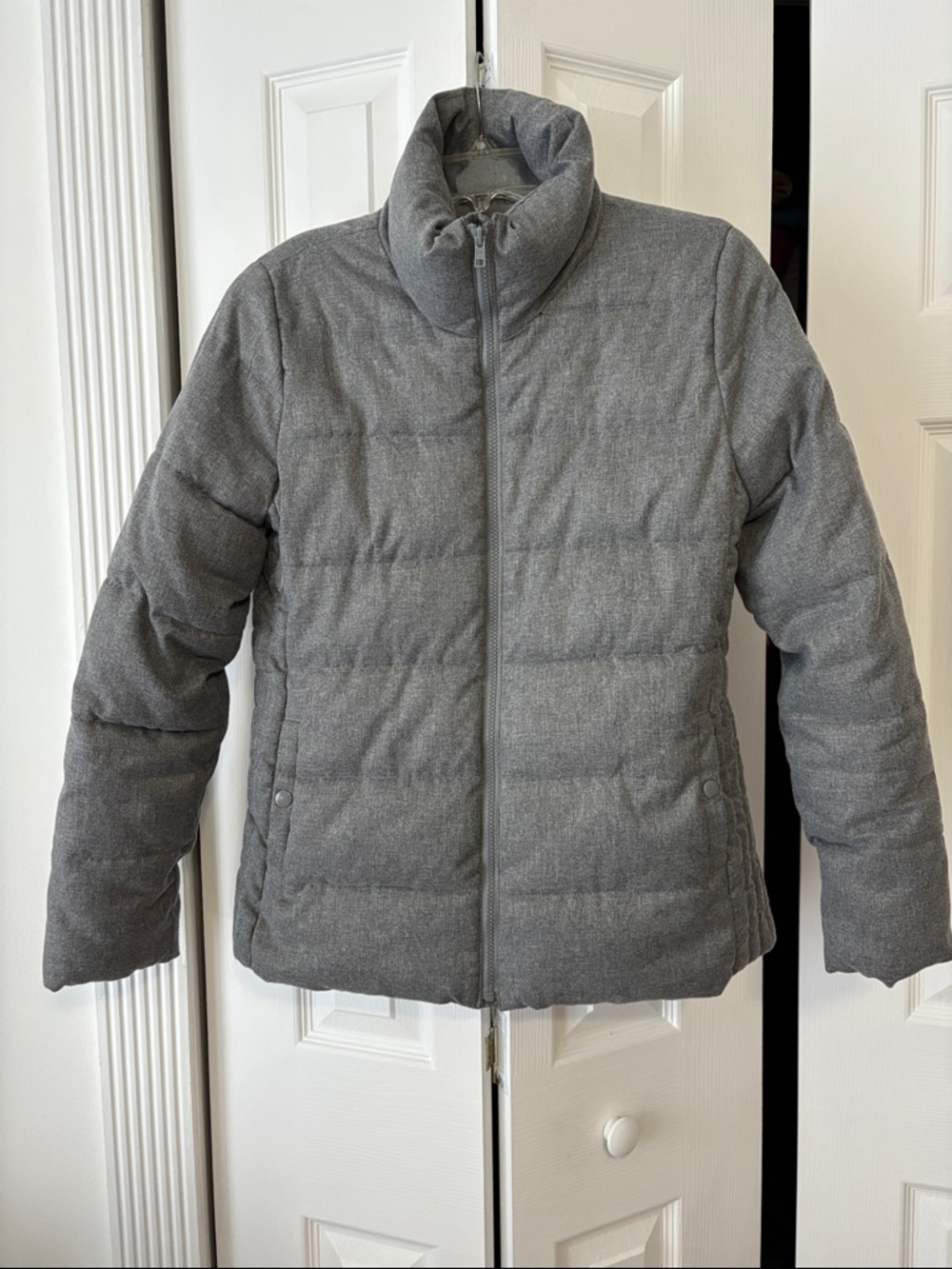 Old Navy Gray Quilted Puffer Jacket